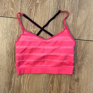 Like new north face sports bra size medium adjustable straps
